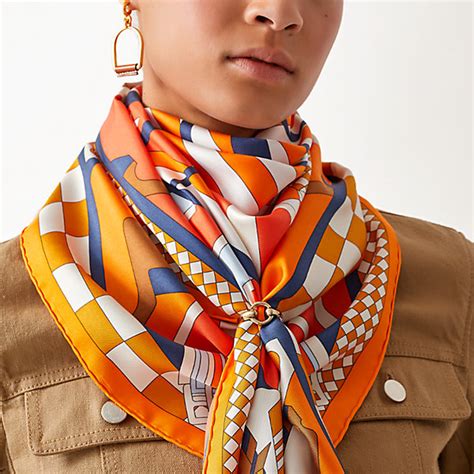 hermes scarf tying with scarf ring|ways to wear Hermes scarf.